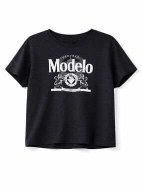 Closet Clear Out - NWOT Modelo | Black Graphic Classic Crew Neck Tee Size XL